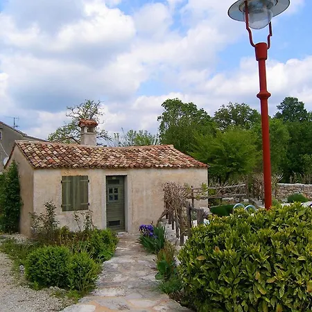فيلة House Arbalovija *