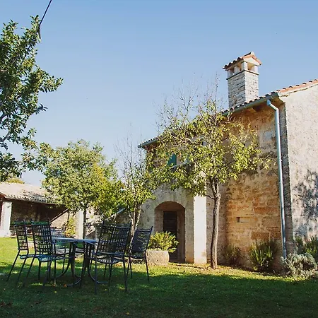 House Arbalovija فيلة Žminj